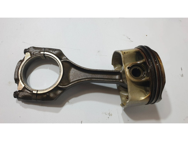 Píst 1109152562, 5T60TT   BMW M5  pro naftový motor 4.4 S63B44B 