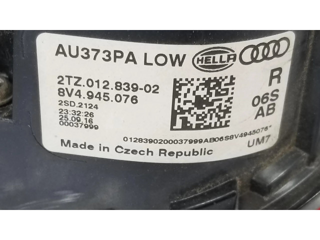 Задний фонарь правый 8V4945076    Audi A3 S3 8V   2013-2019 года