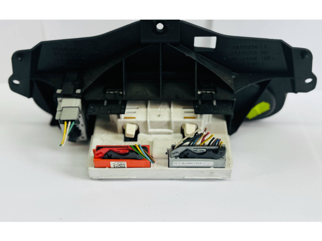 Дисплей    8200028364A   Renault Megane II