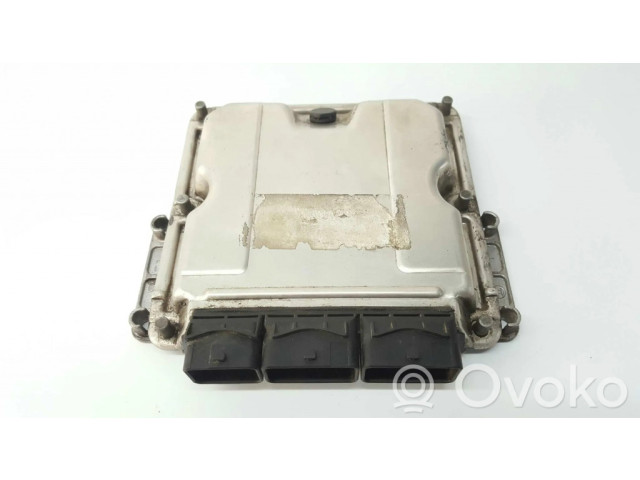 Řídící jednotka 0281010843, 8200166496   Renault Scenic RX 2002