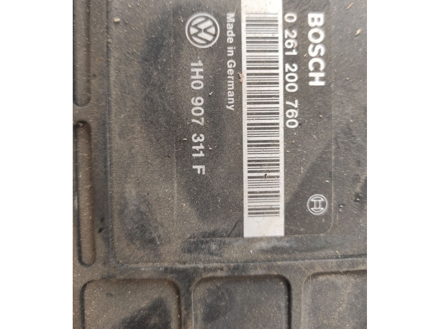 Блок управления двигателем ECU 0261200760, 1H0907311F   Volkswagen  Golf III  1992 - 1997 года