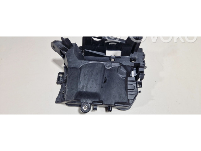   Pojistková skříňka 2465403803   Mercedes-Benz A W176 2016