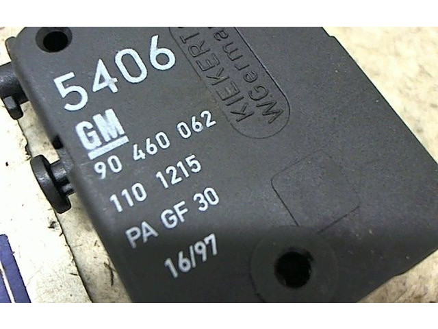 Zámek zadních dveří 90-460-062, 110-1215   Opel Vectra B 1997