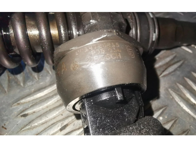 Vstřikovač 0414720215, 038130073AG   Skoda Fabia Mk2 (5J)     