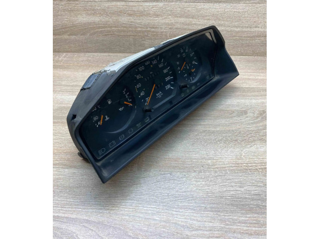 Přístrojová deska  Mercedes-Benz E W124 1993 1244404311  