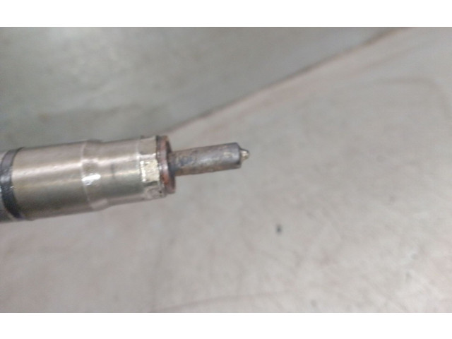 Vstřikovač 338002A400, 0445110256BOSCH   Hyundai Matrix    D4FA 