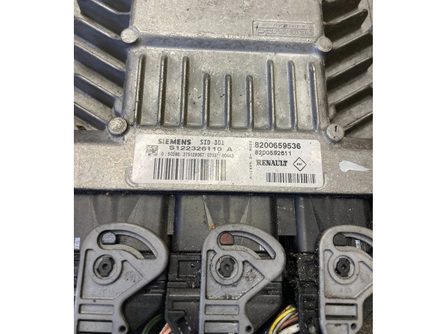 Řídící jednotka 8200592611, 8200659536   Renault Clio III 2011