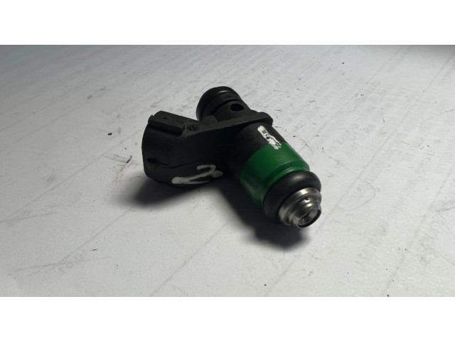 Форсунка 03E906031    Volkswagen Polo для бензинового двигателя  0