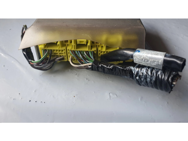 Блок подушек безопасности E22357K30A   Mazda CX-7