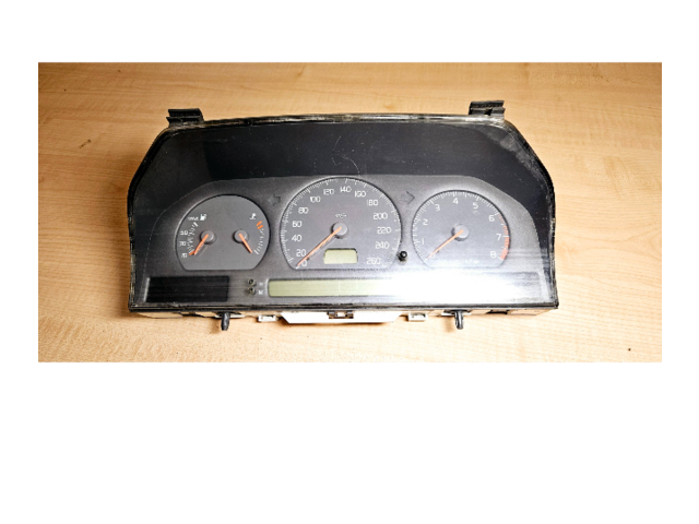 Přístrojová deska  Volvo S70  V70  V70 XC 1999 9451530  