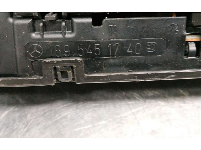   Pojistková skříňka 1695451740   Mercedes-Benz  W169 2004
