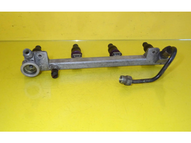 Vstřikovací lišta 90411552, 90411551   Opel Omega B1     