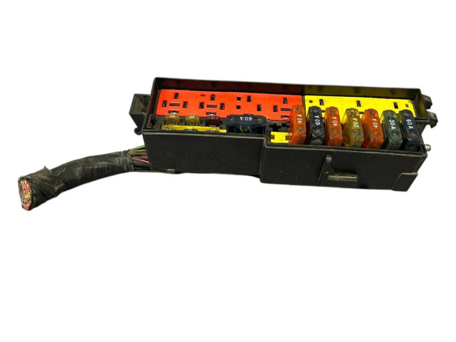 Блок предохранителей 56005949, 56017151   Jeep Cherokee XJ    