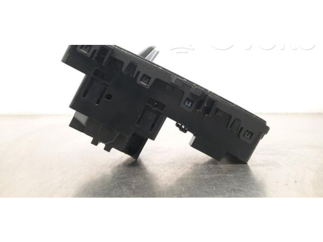 Селектор переключения передач 8Y0713059D    Audi A3 8Y   