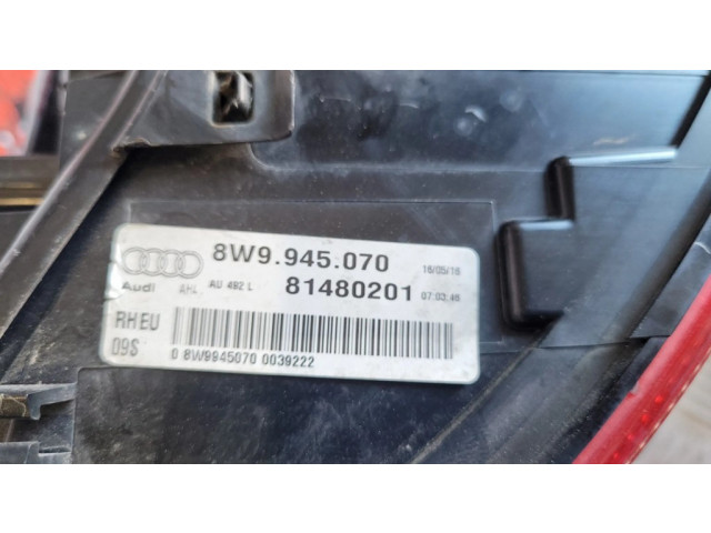 Задний фонарь  8W9945076, 8W9945070    Audi A4 S4 B9   2015-2019 года