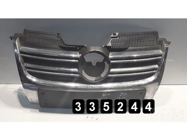 Передняя решётка Volkswagen Jetta V 2005-2010 года 651      