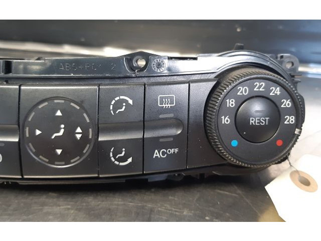 Блок управления климат-контролем 2118300385   Mercedes-Benz E W211