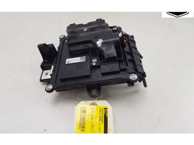 Блок предохранителей  111237900E, 111237900E   Tesla Model S    