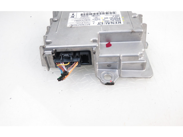 Блок подушек безопасности 0285001509, 8200441250   Renault Modus