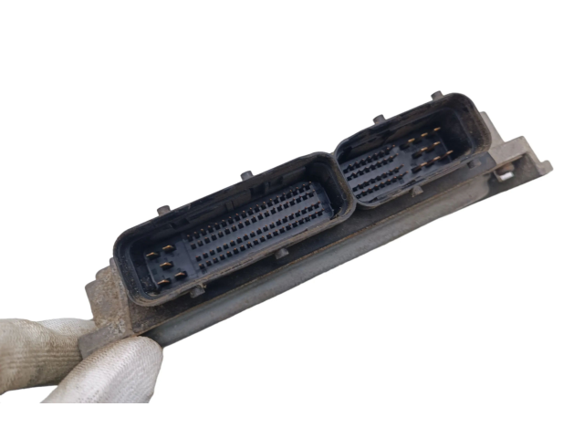 Блок управления двигателя 8973192744, 2758002182   Opel Vectra C