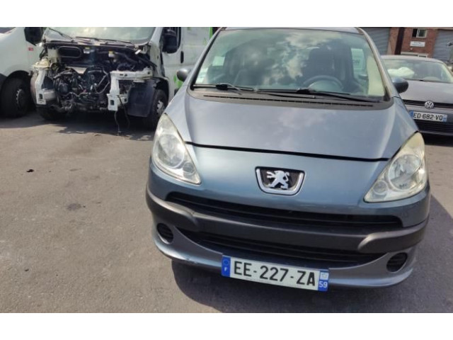 Zpětné zrcátko  Peugeot 1007 2007  8151GF  
