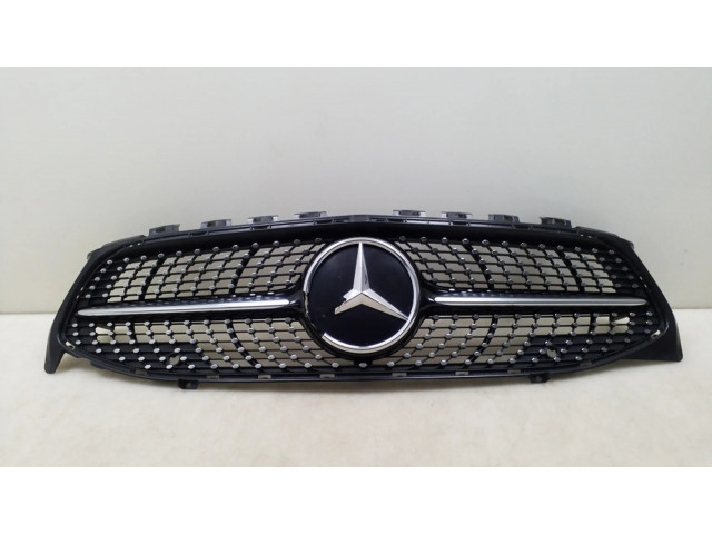 Передняя решётка Mercedes-Benz CLA C118 X118 2019- года A1188880000      