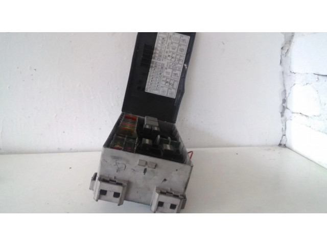 Блок предохранителей 2M5T14A067BB, 518276100   Ford Focus    