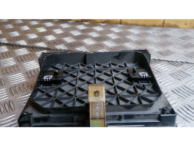Блок предохранителей 7M3962258AC   Ford Galaxy    