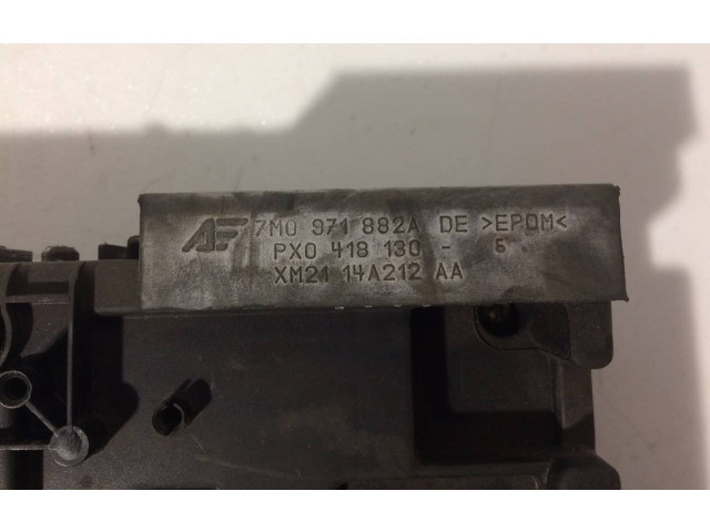 Блок предохранителей 7M0971882A, XM2114A212AA   Volkswagen Sharan    