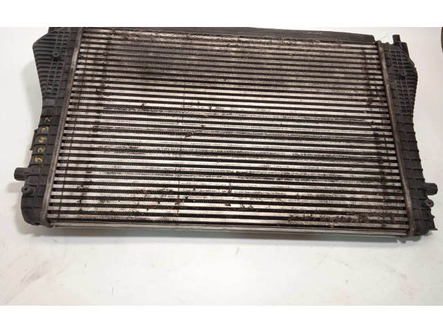 Интеркулер  1K0145803BN, 1K0145803BQ   Volkswagen Touran II 