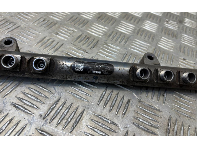 Vstřikovací lišta 30777759, 0445215025   Volvo S60    D5244T11 