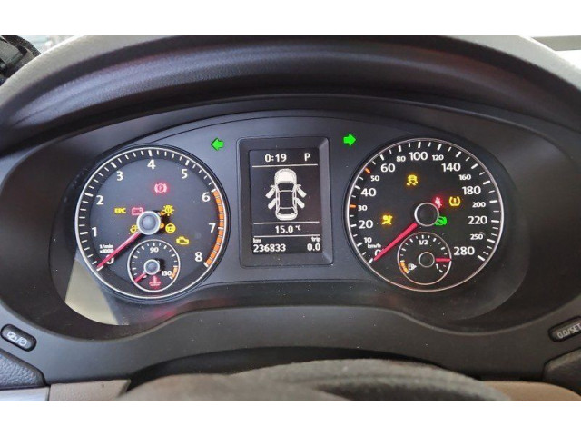 Přístrojová deska  Volkswagen Jetta VI 2012 5C6920872, IMPRK1459906  