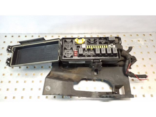 Блок предохранителей 04692073AB   Jeep Grand Cherokee (WK)    
