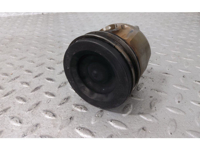 Píst 235102F100, 234102F975   KIA Sorento     