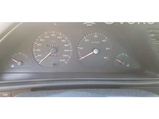 Přístrojová deska  Peugeot 406    