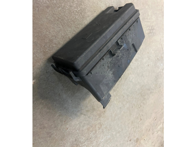 Блок предохранителей  251540052   Mercedes-Benz R W251    
