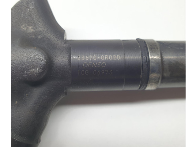 Форсунка 23670-0r020, 23670-0R020    Toyota RAV 4 (XA20)   