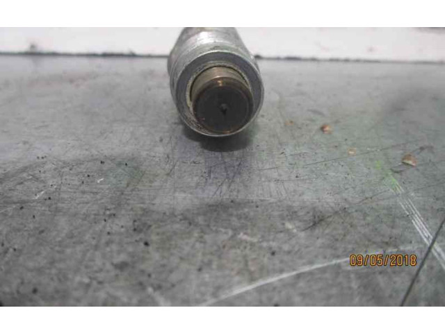 Форсунка 2367027030    Toyota Avensis T220  2CTE 