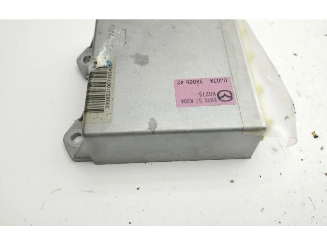 Блок подушек безопасности EH7057K30A   Mazda CX-7