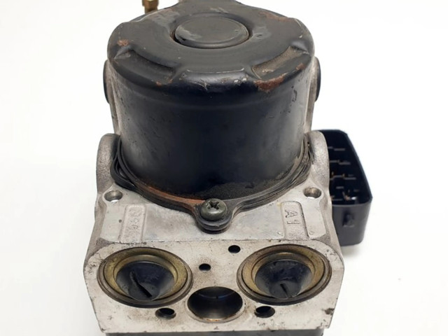 Jednotka ABS 1338005510, 4454053030   Lexus IS 200-300 2002