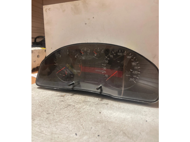 Панель приборов 8D0919861A, W1040156   Audi A4 S4 B5 8D       