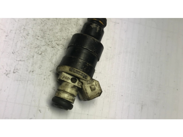 Vstřikovač 0280150208   BMW 3 E30  pro benzínový motor 0.0  