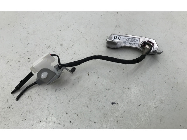 Дисплей    8647152010, 51613010070   Lexus LBX