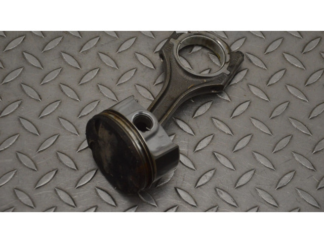 Píst 400A4793   Porsche 911 991    MDC.HA 