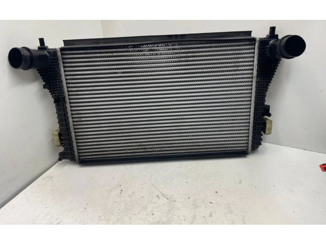 Интеркулер  1K0145803BM   Volkswagen Touran II 