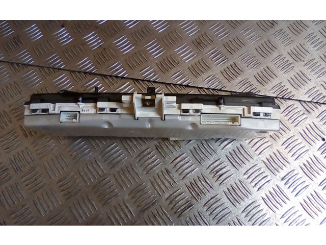 Přístrojová deska  Toyota Corolla E120 E130 2002 838001H310, 2754109180  