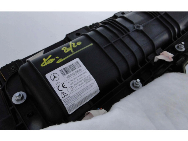Подушка безопасности для колен A1668600102   Mercedes-Benz GLS X166