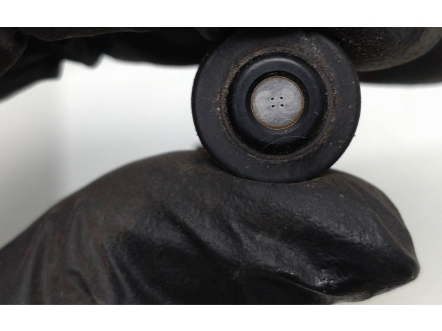 Форсунка 2325040020, 042002212    Toyota iQ  1KR-FE 