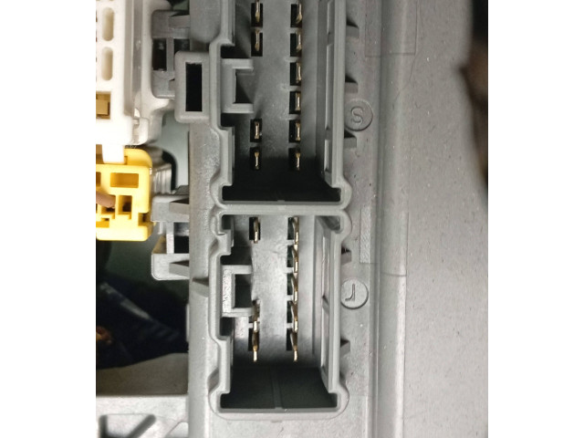 Блок предохранителей  E2VTV0E240, 7002612011   Honda Civic IX    