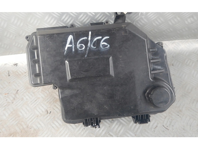   Pojistková skříňka    Audi A6 Allroad C6 2007